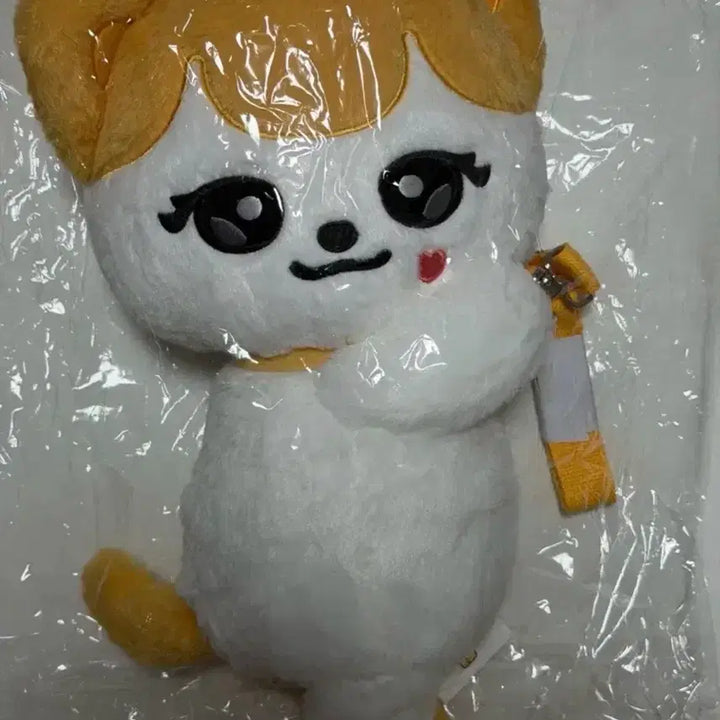 [SOLD OUT] 미개봉 아이브 미니브 허그 가방 치즈
