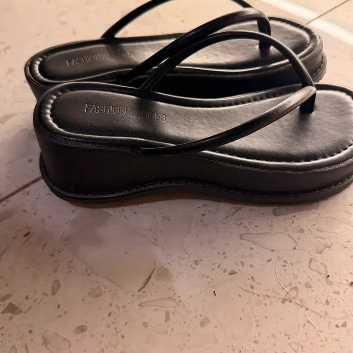[BUNJANG] Black Heeled Flip-Flops (230mm) / 여성 굽쪼리 1번신음 230 ( 5cm 정도 )