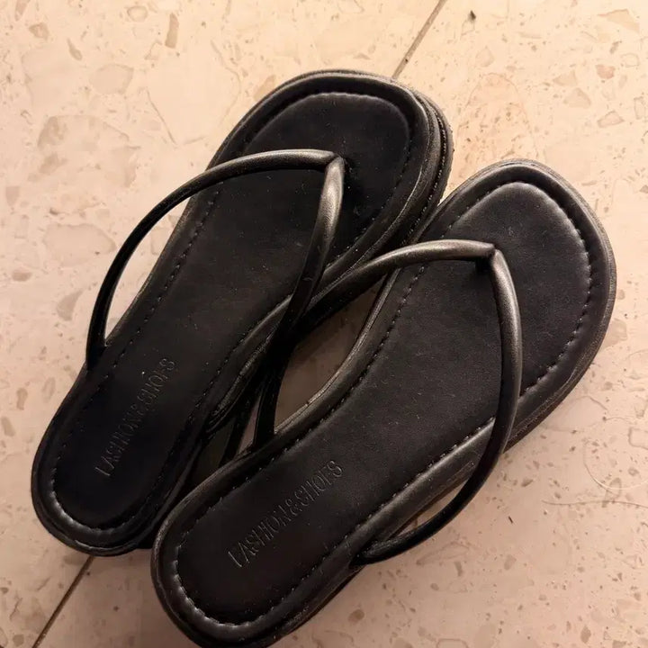 [BUNJANG] Black Heeled Flip-Flops (230mm) / 여성 굽쪼리 1번신음 230 ( 5cm 정도 )