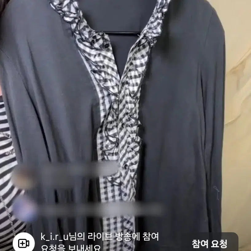 [BUNJANG] 키루 스윙잉서울 코코모리 빈티지 블랙 체크 프릴 티셔츠 / 키루 스윙잉서울 코코모리 빈티지 블랙 체크 프릴 티셔츠