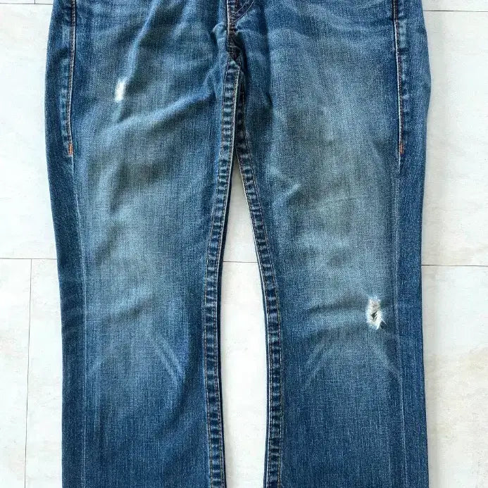[BUNJANG] True Religion Billy Bootcut Distressed Jeans / 트루릴리전 빌리 부츠컷 데미지 청바지. 미국제조 오리지널.29인치