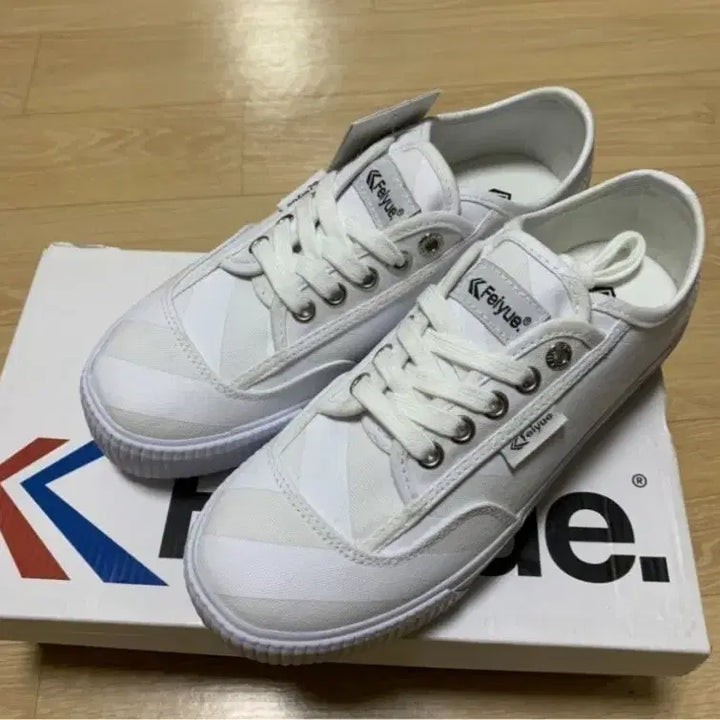[BUNJANG] Feiyue White Sneakers / Feiyue 화이트 스니커즈 새거 정가 79000원