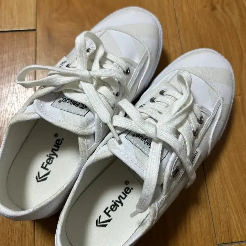 [BUNJANG] Feiyue White Sneakers / Feiyue 화이트 스니커즈 새거 정가 79000원