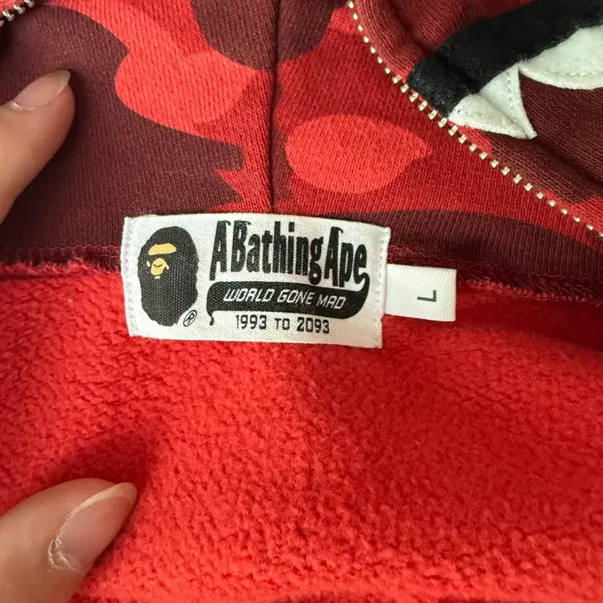 [BUNJANG] BAPE Shark Hoodie Zip-up Jacket / 베이프 샤크 후드 집업 판매 교신 봅니다