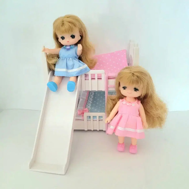 [BUNJANG] Takara Tomy Licca-chan Little Licca Miki Maki Doll and Bunk Bed Set / 타카라토미 리카짱 쌍둥이 동생 리틀리카 미키 마키 인형 이층침대 세트