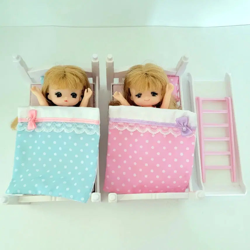 [BUNJANG] Takara Tomy Licca-chan Little Licca Miki Maki Doll and Bunk Bed Set / 타카라토미 리카짱 쌍둥이 동생 리틀리카 미키 마키 인형 이층침대 세트