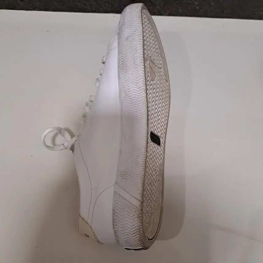 [BUNJANG] Lacoste White Sneakers / 라코스테 흰색 스니커즈 운동화