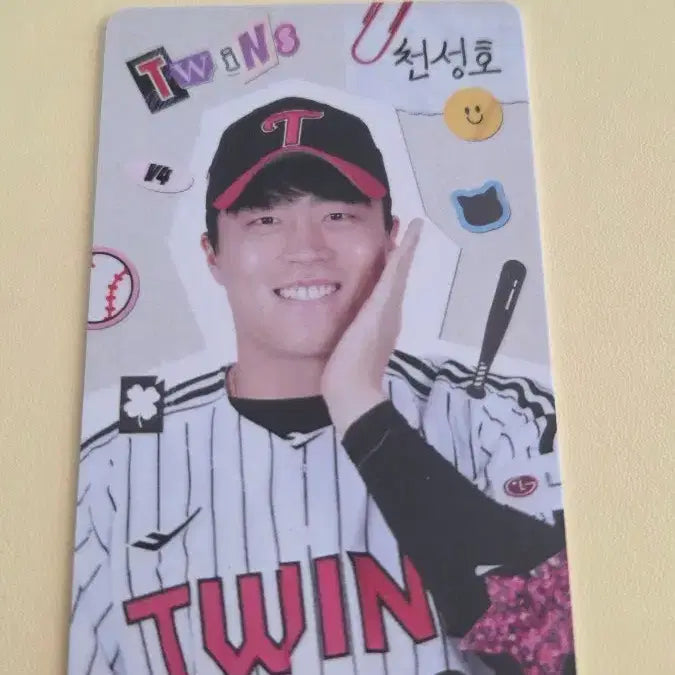 [BUNJANG] LG Twins Cheon Seong-ho April Photocard / LG트윈스 천성호 4월 포카