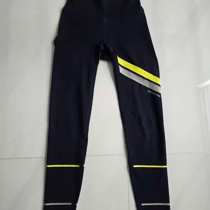 [BUNJANG] Xexymix Navy Yellow Point Leggings S / 젝시믹스 네이비 옐로우 포인트 레깅스 S