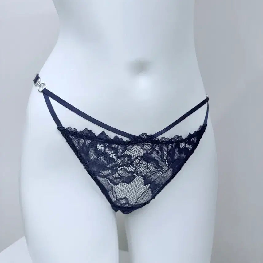 [BUNJANG] Imported Lace Metal Ring Thong - Navy / [새상품] 수입 레이스 금속고리 티팬티 / S / 네이비