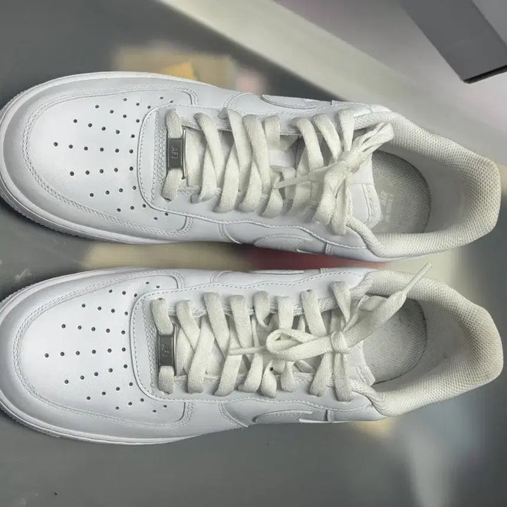[BUNJANG] Nike Air Force White Sneakers 280mm / 에어포스 화이트 280mm