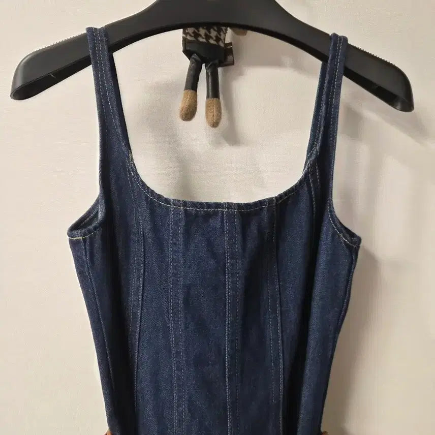 [SOLD OUT] H&amp;M 코르셋 라인 데님 미디 원피스 (EUR 34)