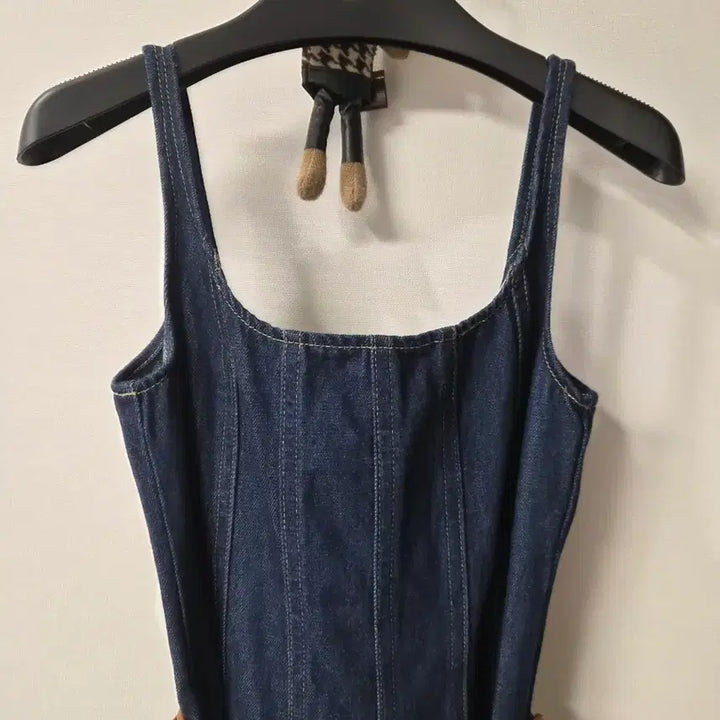 [SOLD OUT] H&amp;M 코르셋 라인 데님 미디 원피스 (EUR 34)