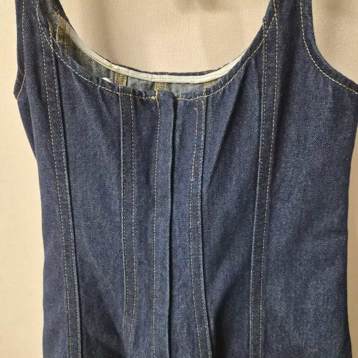 [SOLD OUT] H&amp;M 코르셋 라인 데님 미디 원피스 (EUR 34)