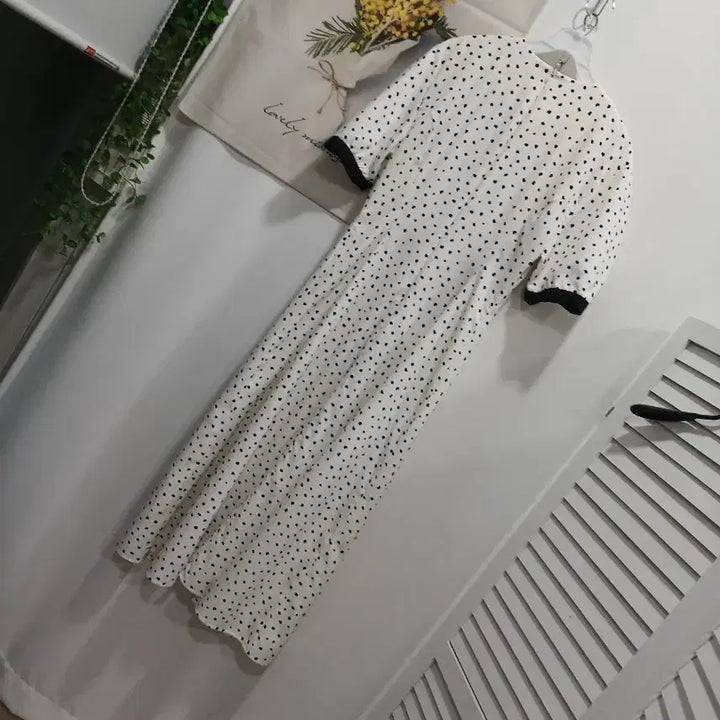 [BUNJANG] ANDYOU Dot Pattern Long Dress / 비에이유바이브라앤드앤유.도트 패턴롱 원피스(1)    55.사용감없음