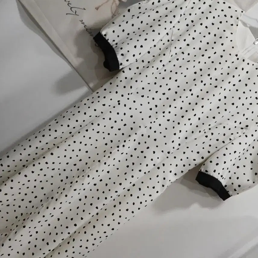 [BUNJANG] ANDYOU Dot Pattern Long Dress / 비에이유바이브라앤드앤유.도트 패턴롱 원피스(1)    55.사용감없음