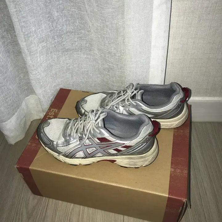 [BUNJANG] Asics Gel-Venture 6 Glacier Grey Citrac Shoes / 아식스 젤벤쳐 6 글레이셔 그레이 시트락 신발