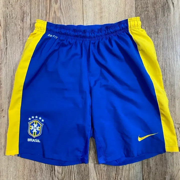 [SOLD OUT] 나이키 드라이핏 2012, 2013 브라질 홈 축구 반바지 쇼츠 M