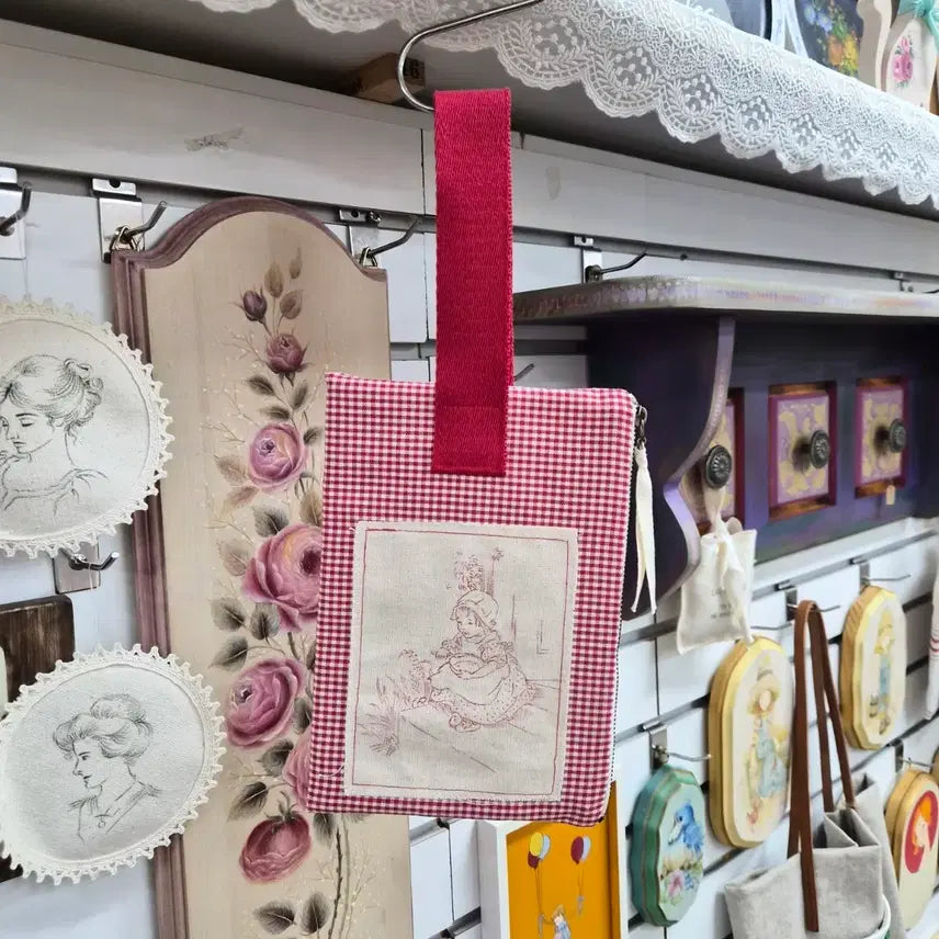 [BUNJANG] Handmade Red Checkered Pouch with Embroidery / 파우치형 핸들지갑