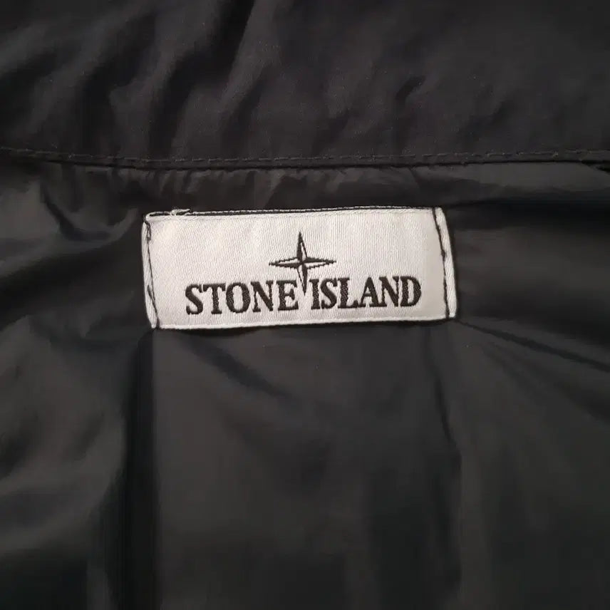[BUNJANG] Stone Island Crinkle Reps Hooded Puffer Jacket / 스톤아일랜드 22FW크링클랩스 후드패딩