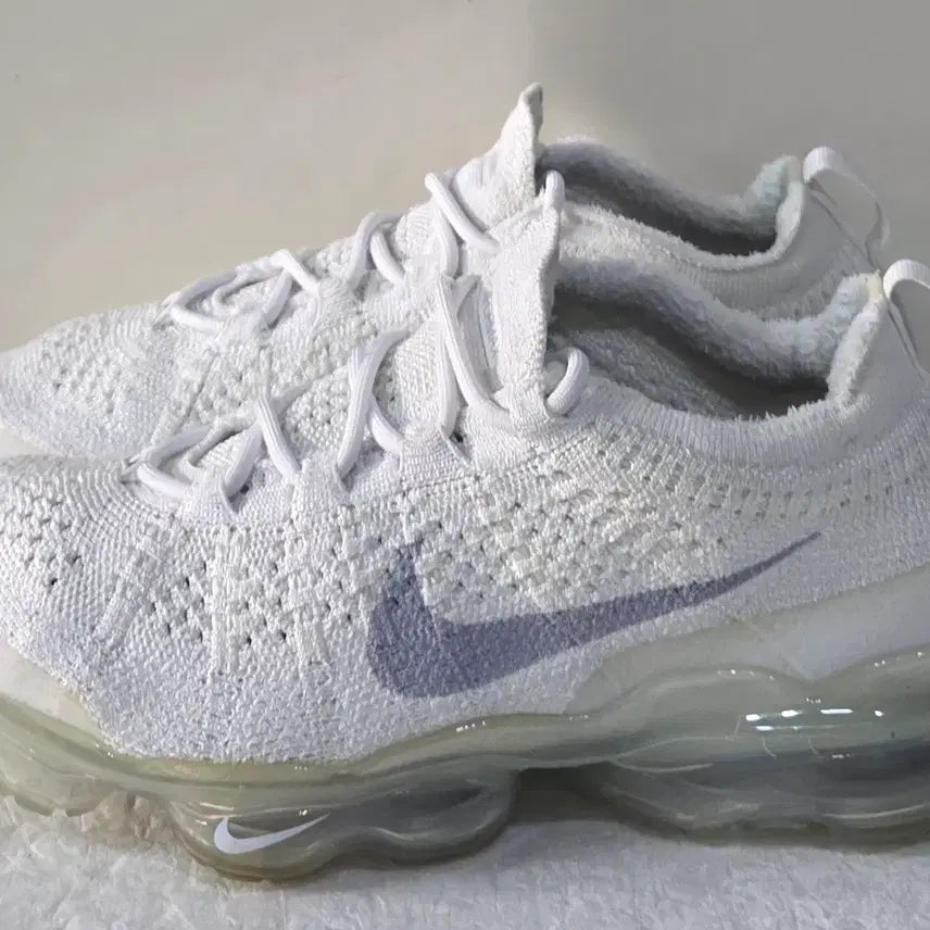 [BUNJANG] Nike Air VaporMax 2023 Flyknit White Metallic Silver Running Shoes / [240] 나이키 에어 베이퍼맥스2023 FK 화이트메탈릭실버