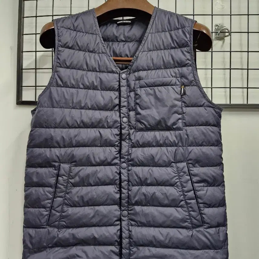 [BUNJANG] National Geographic Calis Light Down Vest / 95M 내셔널지오그래픽 칼리스 라이트 다운 조끼 베스트.