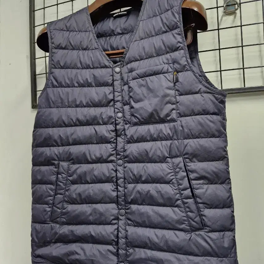[BUNJANG] National Geographic Calis Light Down Vest / 95M 내셔널지오그래픽 칼리스 라이트 다운 조끼 베스트.