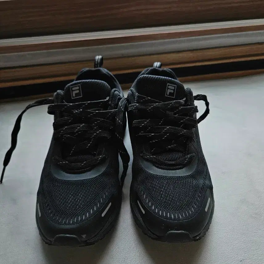 [BUNJANG] Fila Sneakers 250mm / 휠라 운동화 250호(245권유)