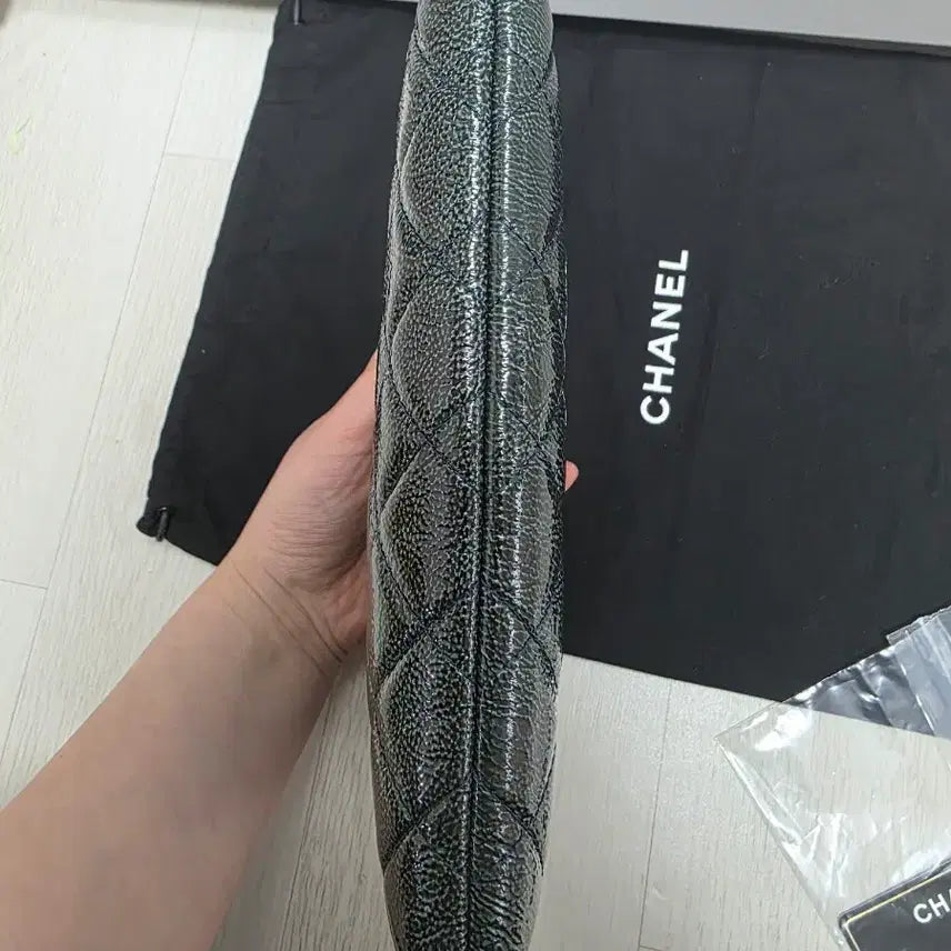 [SOLD OUT] 샤넬 클러치 페이던트 그린