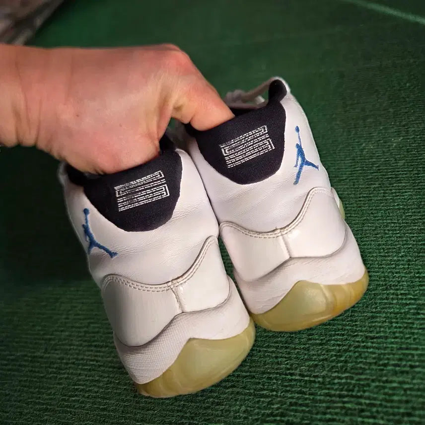 [BUNJANG] Nike Air Jordan 11 Legend Blue Sneakers (265mm) / (265)나이키 에어 조던 11 레전드 블루
