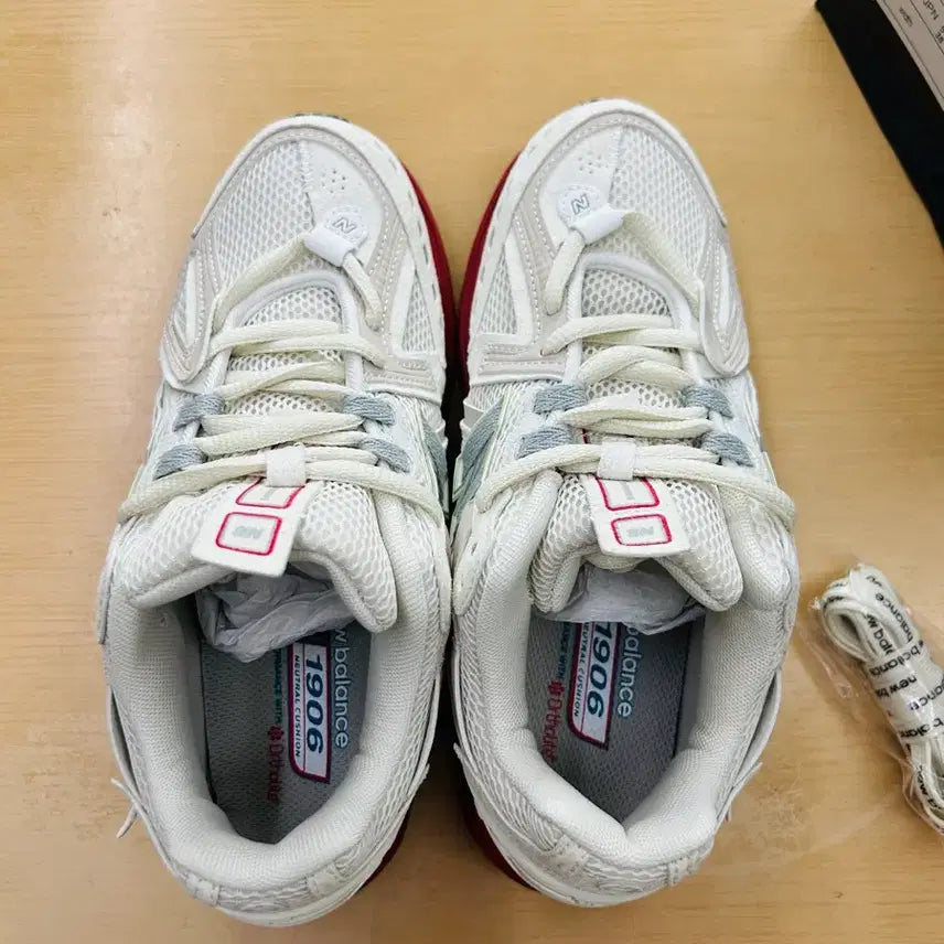 [BUNJANG] New Balance 1906A Sea Salt Moonbeam (235) / (새상품) 235 뉴발란스 1906A 씨 솔트 문빔