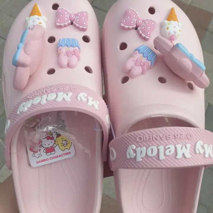 [SOLD OUT] 240 마이멜로디 지비츠 크록스 팝니다
