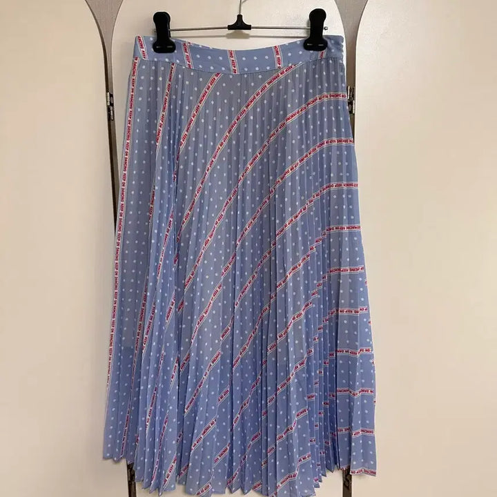 [SOLD OUT] 산드로  밴딩 플리츠 스커트 새거같아요 55
