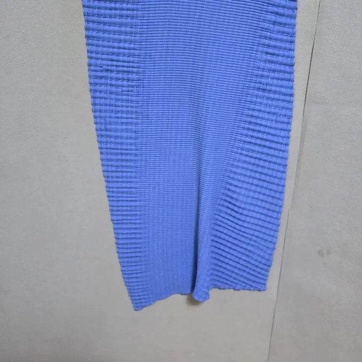[BUNJANG] Pleats Me Blue Unbalanced Dress FF / 플리츠미 언바란스한 블루 원피스 FF   n4353