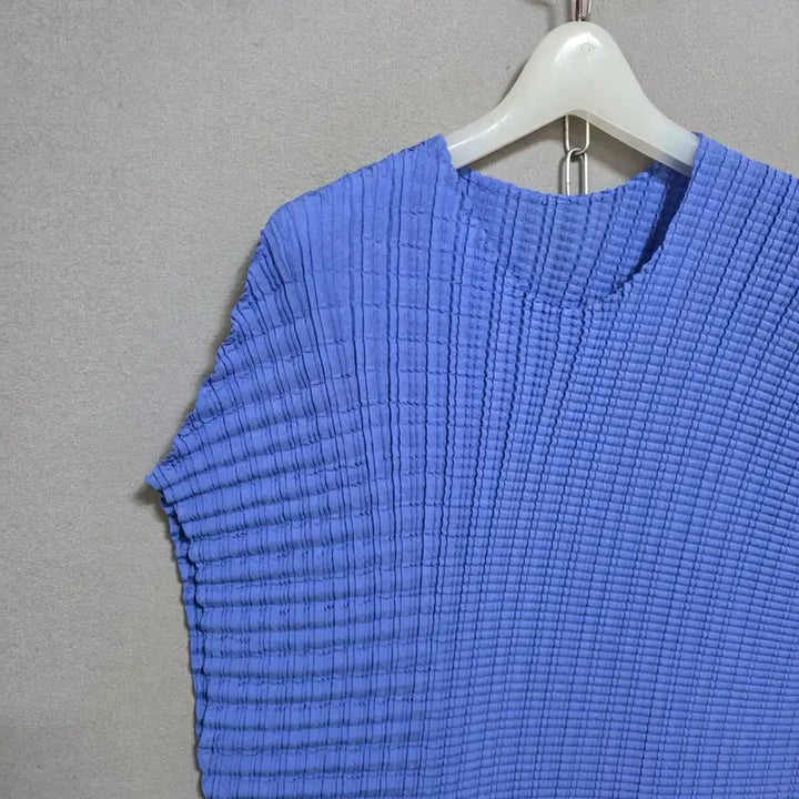 [BUNJANG] Pleats Me Blue Unbalanced Dress FF / 플리츠미 언바란스한 블루 원피스 FF   n4353