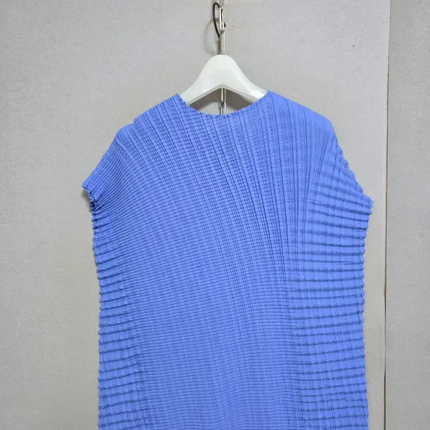 [BUNJANG] Pleats Me Blue Unbalanced Dress FF / 플리츠미 언바란스한 블루 원피스 FF   n4353