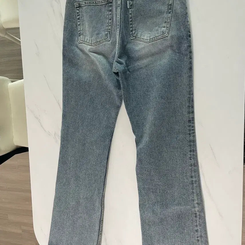 [BUNJANG] Dunst Semi Bootcut Denim (Light Blue) / 던스트 세미 부츠컷 데님 라이트 블루