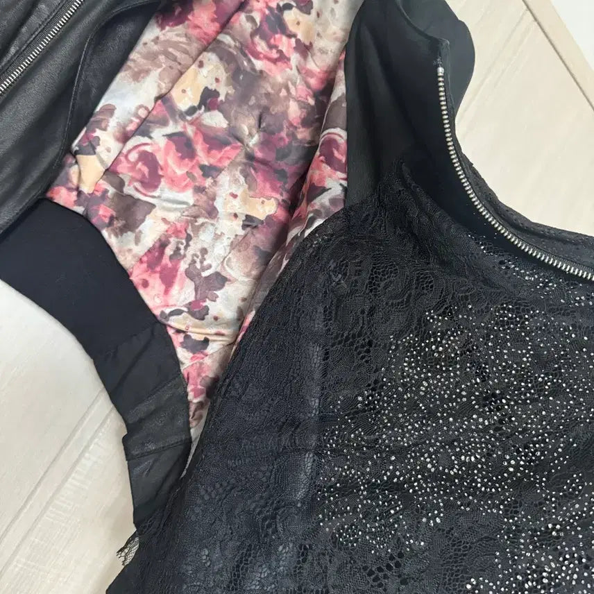 [BUNJANG] BNX Vintage Lambskin Leather Jacket with Lace Detail / BNX 양가죽 빈티지 자켓 레이스 포인트