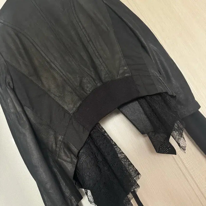 [BUNJANG] BNX Vintage Lambskin Leather Jacket with Lace Detail / BNX 양가죽 빈티지 자켓 레이스 포인트