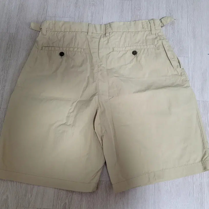 [SOLD OUT] 탑텐 버뮤다 턱쇼츠 하프밴츠 반바지 베이지(32) 판매합니다