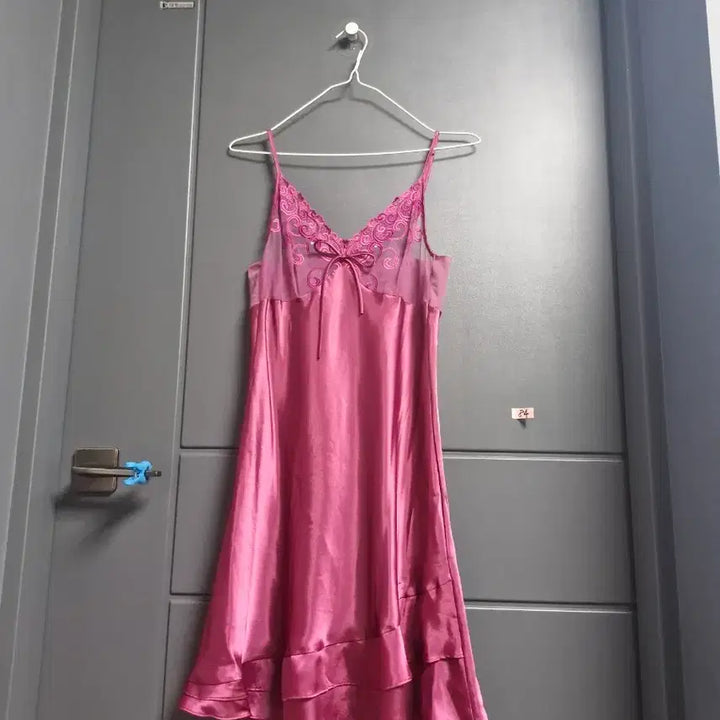 [BUNJANG] Andre Kim Pink Lace Embroidery Slip 90 / 앙드레김 .핑크 레이스 자수 슬립. 90.       84