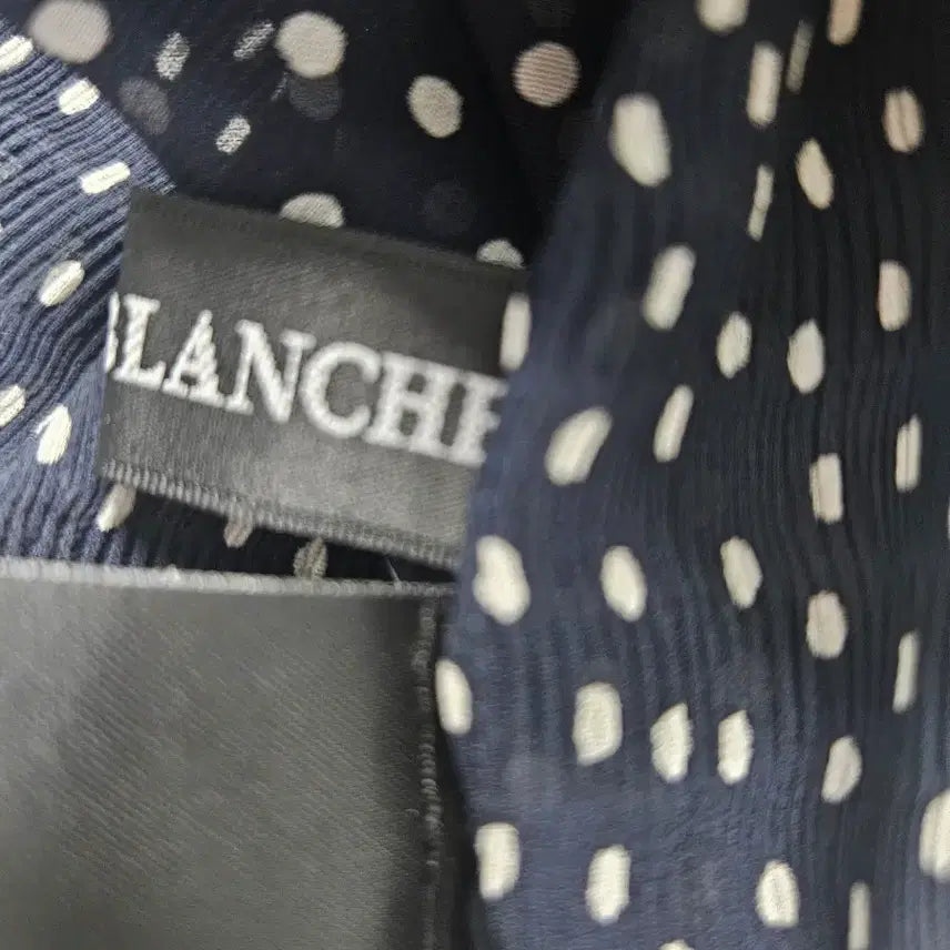 [BUNJANG] LAPINE BLANCHE Blouse / 라피네 블랑쉐 블라우스 LAPINE BLANCHE