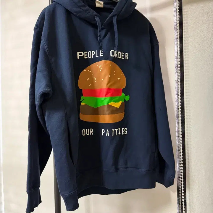 [SOLD OUT] Uniqlo x 스폰지밥 후드티 네이비 M