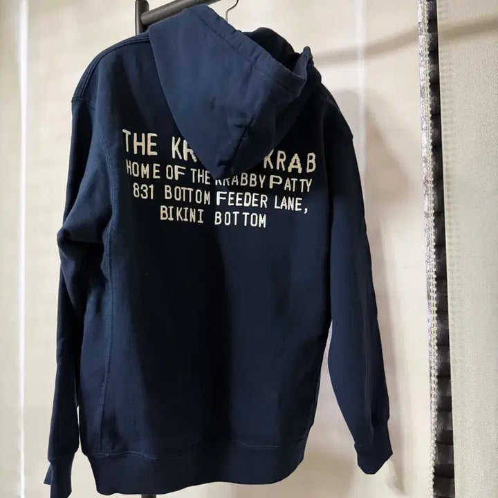 [SOLD OUT] Uniqlo x 스폰지밥 후드티 네이비 M