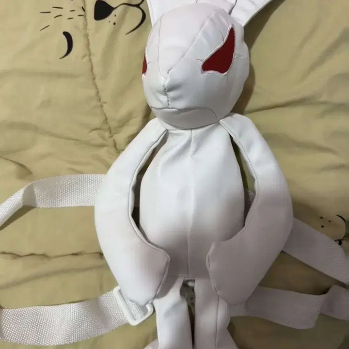[SOLD OUT] Beauty Beast x Empty Room 토끼 백팩 / 흰색