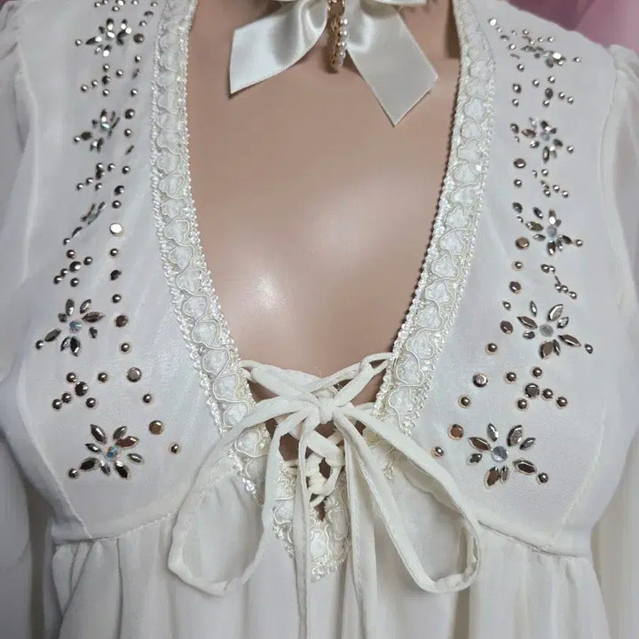 [BUNJANG] INGNI V-Neck Blouse / INGNI 잉그니 여신 브이넥 블라우스