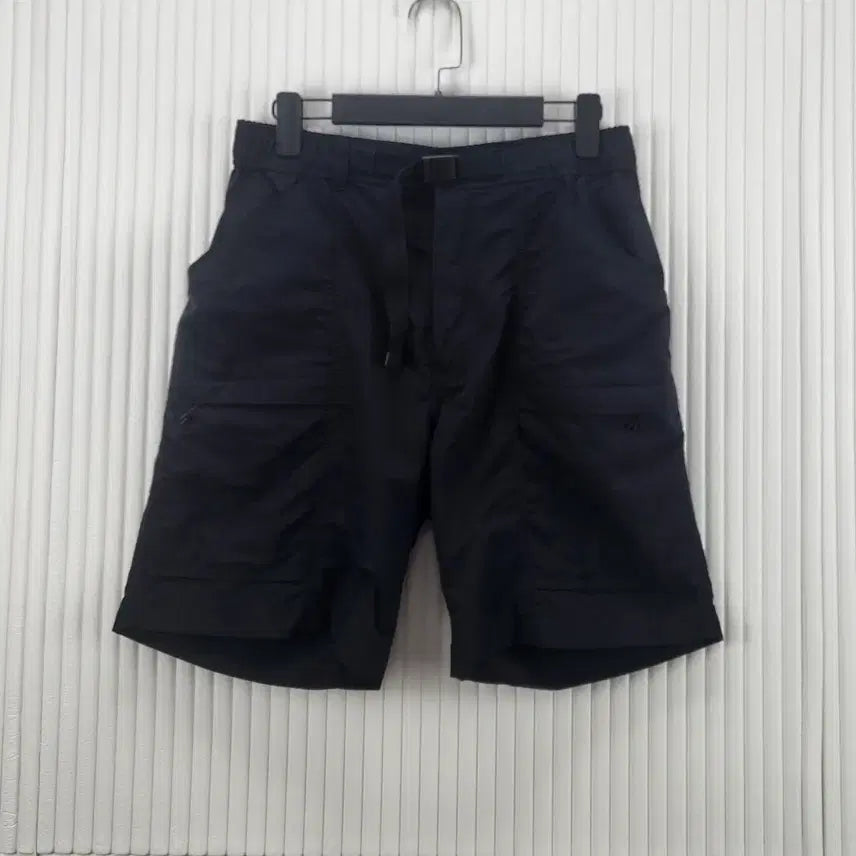 [BUNJANG] Uniqlo Nylon Gear Shorts / [S]유니클로 나일론 기어 쇼츠팬츠