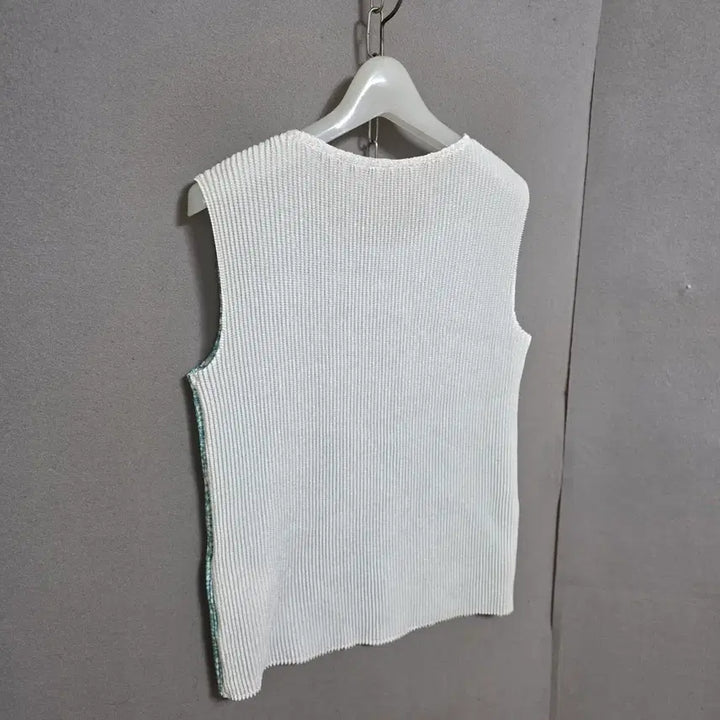 [BUNJANG] Lavita Junko Pleated Tank Top / 라비타준코 플리츠 나시 티셔츠 M  n4357