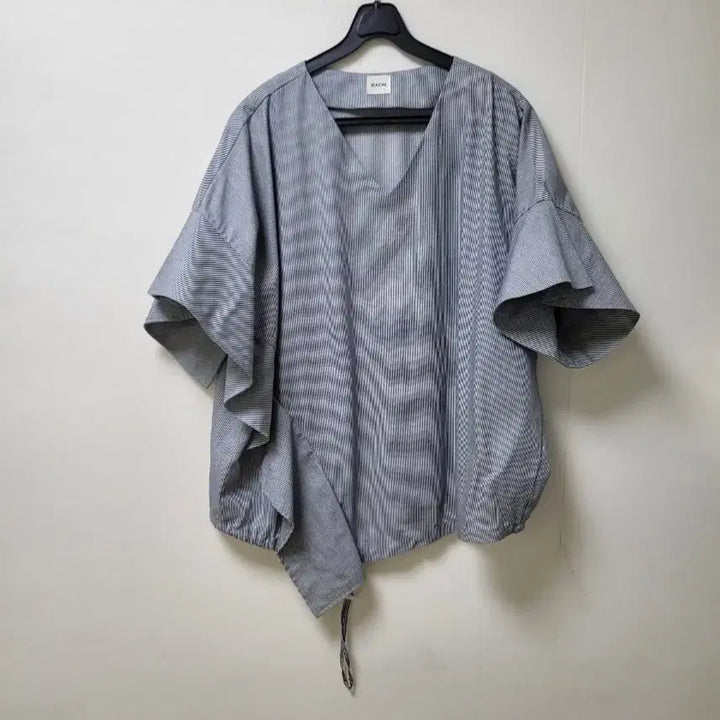 [SOLD OUT] RAON 소매 퍼프 블라우스 프리