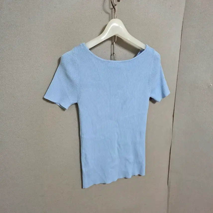 [BUNJANG] Sandro Sky Blue V-neck Knit Top / 산드로 하늘색 브이넥 니트 1   n4359